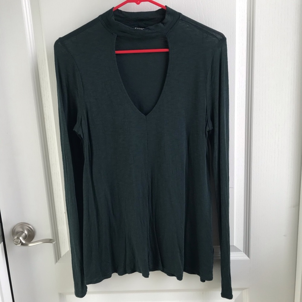 Express large front keyhole tunic top